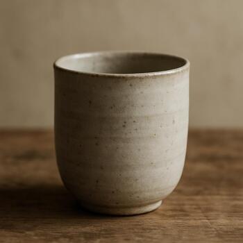Market find: matte cup with quiet glaze