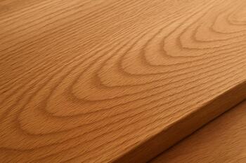 Solid oak board showing gentle grain